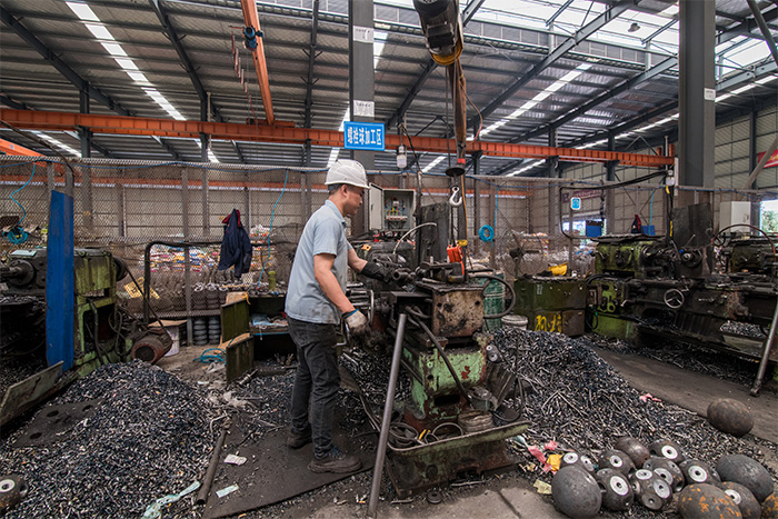 福安网架配件-螺栓球加工车间